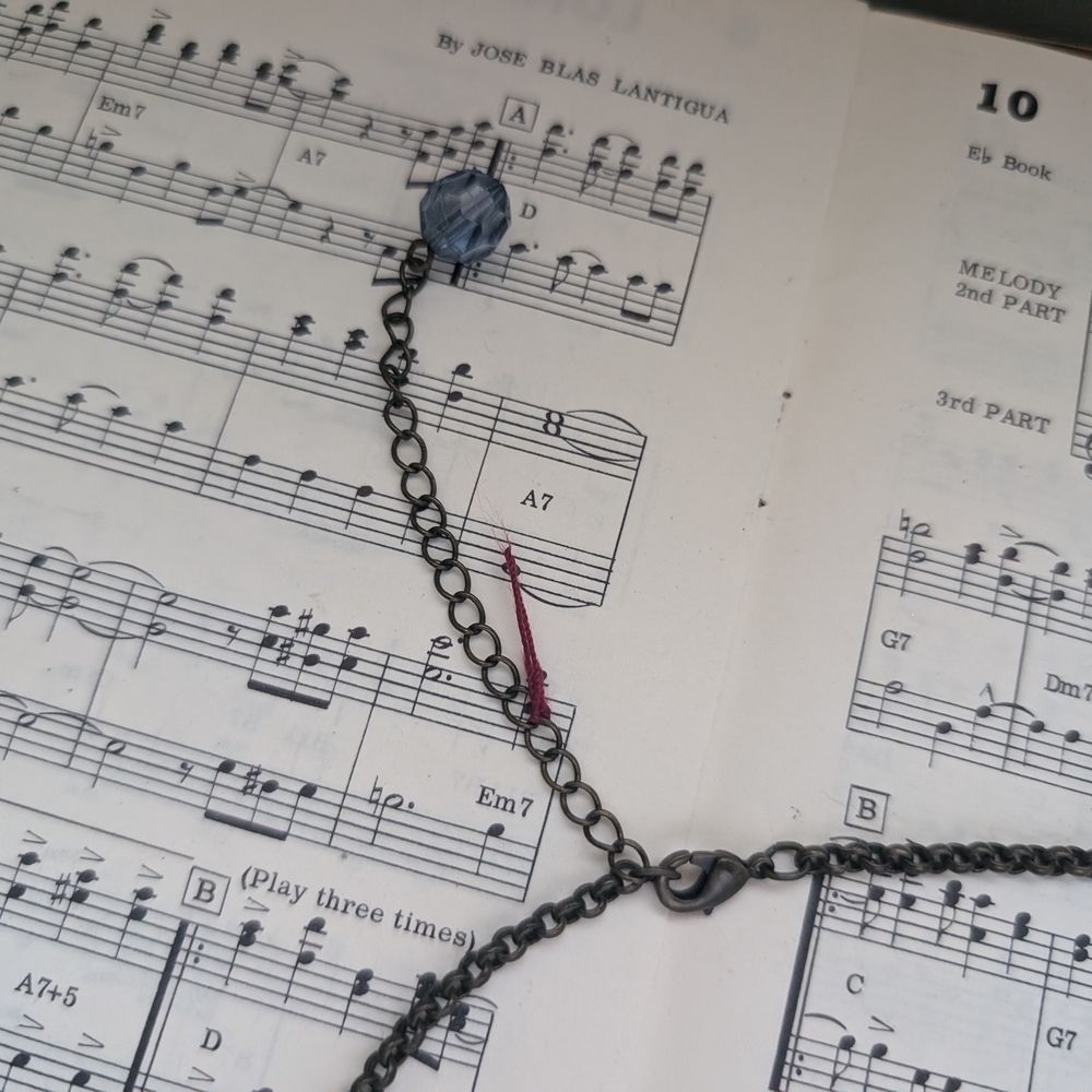 Vintage-Inspired Beaded Necklace - Picture 7 of 8